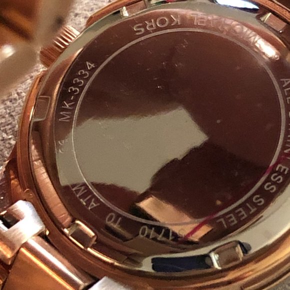 Michael Kors Women's Mini Runway Rose Gold Watch - Picture 4 of 4